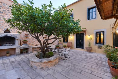 Castello Villa Daphnes