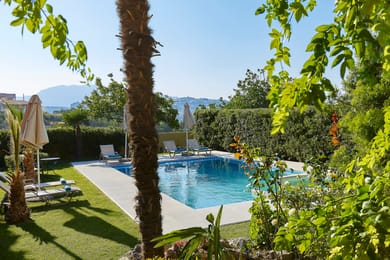 Castello Villa Daphnes - Image 6