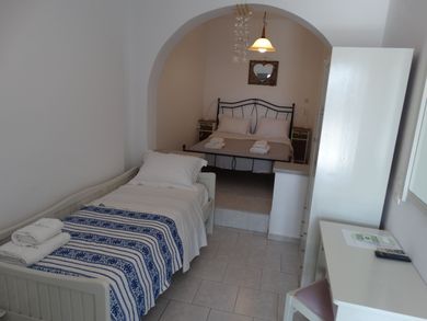 Economy Triple Room with Terrace and Sea View | 3
