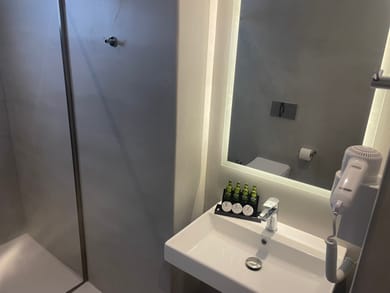 Deluxe Quad Room