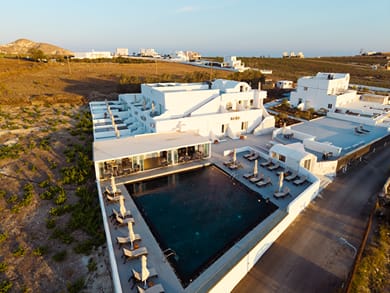 Serenita Luxury Suites - Image 4