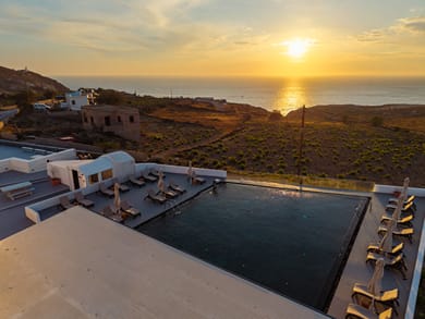 Serenita Luxury Suites - Image 3