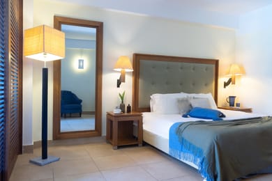 Deluxe Family Room Garden View