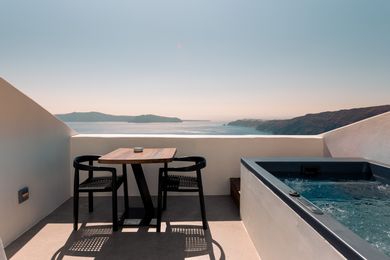 Junior Suite with Hot Tub and Caldera Sunset View