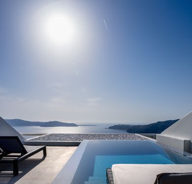 Cavo Tagoo Diamond Suite with Pool and Caldera Sunset View