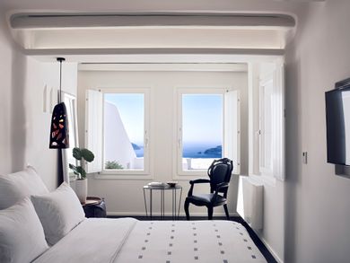 Cavo Tagoo Suite with Pool and Caldera Sunset View