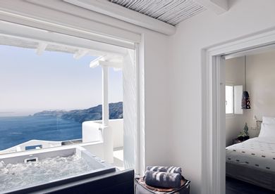 Suite with Hot Tub & Caldera Sunset View