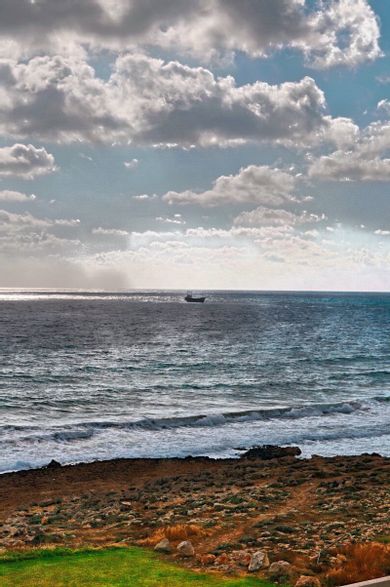 Capital Coast Resort & Spa - Image 2