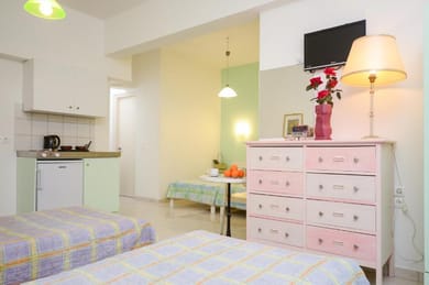 Family Room | 40 sqm | Semi basement