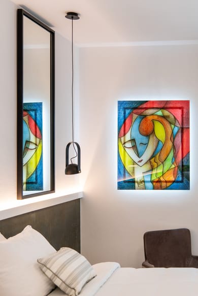 Economy E | Exterior Room