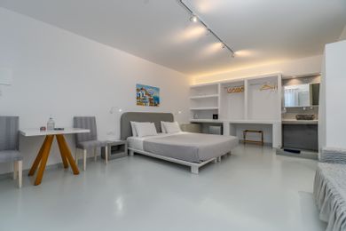 Central Fira Suites - Image 6