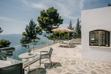 Deluxe Family Bungalow with Private Pool Sea & Mouse Island View