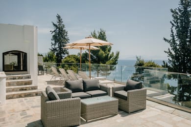 Deluxe Family Bungalow with Private Pool Sea & Mouse Island View