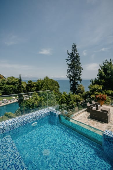 Superior Bungalow with Private Pool Sea / Mouse Island View