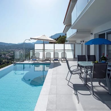 6 Bedrooms | N&L Villas Thea & Lucas | Pyrgi