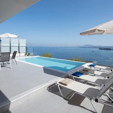 6 Bedrooms | N&L Villas Thea & Lucas | Pyrgi