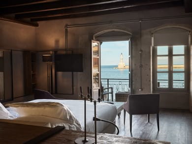 Industrial Suite with sea view