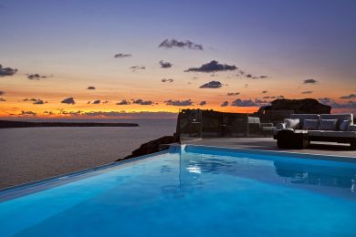 Charisma Suites Santorini - Image 7