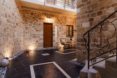 Chateau Anax Luxury Suites - Image 4