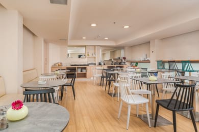 Chic Hotel Athens - Image 4