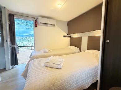Hotel Mobile Room
