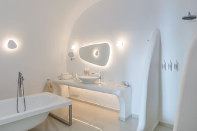Honeymoon Jetted Tub Suite