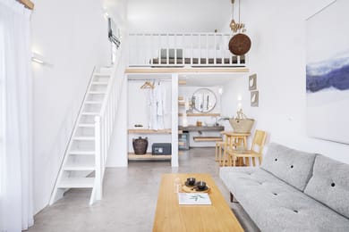 Traditional Style Suite Panoramic Sea View Hot Tub