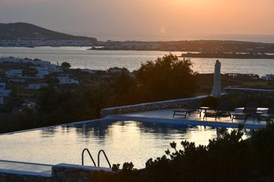 Ciel Paros Villas - Image 3