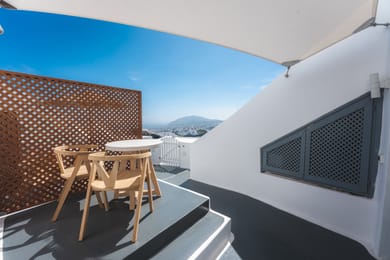 Grand Suite with Caldera View and outdoor Hot Tub - Private Terrace