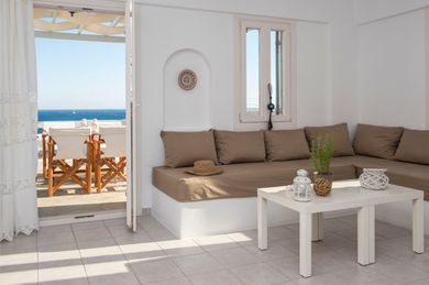 Zeus | 3 Bedroom Family Apartment with Sea View and Patio