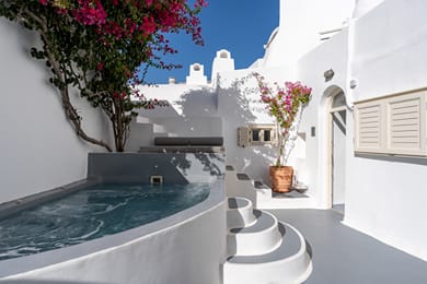 Cliff Side Suites - Image 4