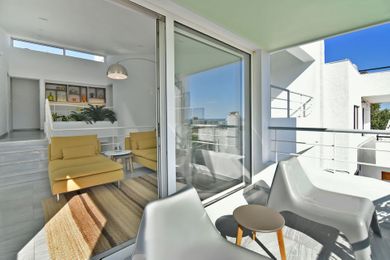 Coconut Villa Athens - Image 3