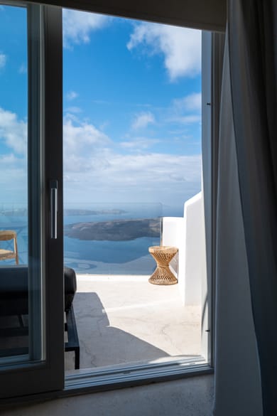 Infinity Suite with Tunnel Jacuzzi