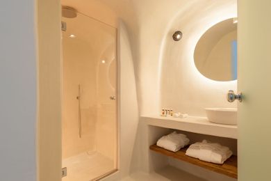 Cocoon Suites - Image 4