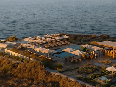 Colombo's Beachfront Santorini - Image 6