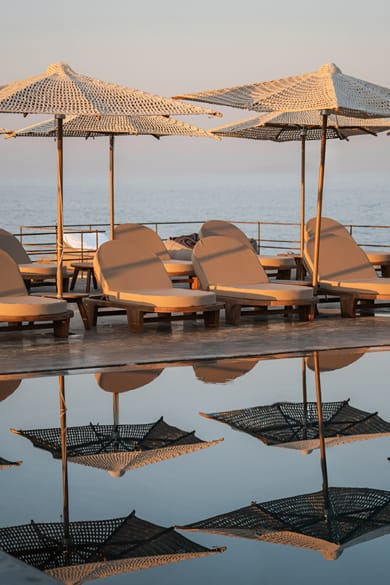 Colombo's Beachfront Santorini - Image 5