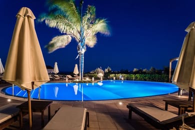 Colonides Beach Hotel - Image 2