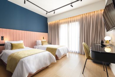 Colors Hotel Athens - Image 3