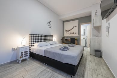 Deluxe Double Room with Jetted Shower