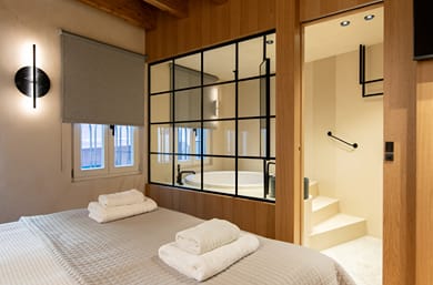 One-Bedroom Family Suite Indoor Tub with Old Town View and Balcony