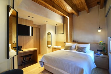 Lovers' Nest with Indoor Tub