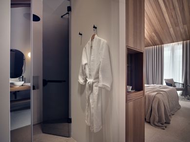 Upper Floor Suite with Hot Tub