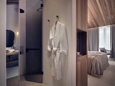 Upper Floor Suite