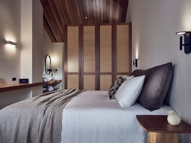 Upper Floor Suite