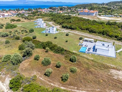 Continent Villas - Image 4