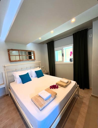 Deluxe Suite with Sea View