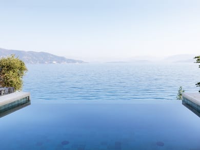 Maisonette on the Rocks Private Pool Waterfront