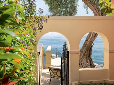 2-Bedroom Rock Villa Private Pool Waterfront Sea Deck