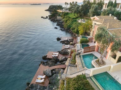 2-Bedroom Rock Villa Private Pool Waterfront Sea Deck