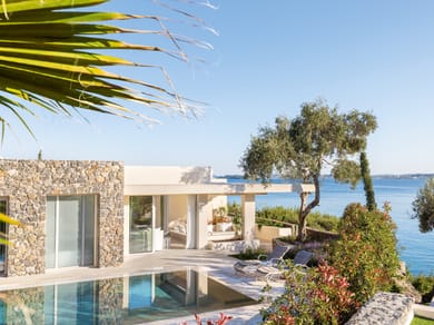 2-Bedroom Villa Waterfront Private Pool